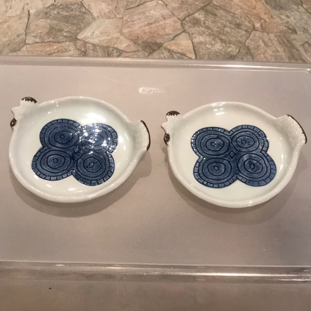 Happu Plates with Blue Chickens Dessert Salad Plates (2)